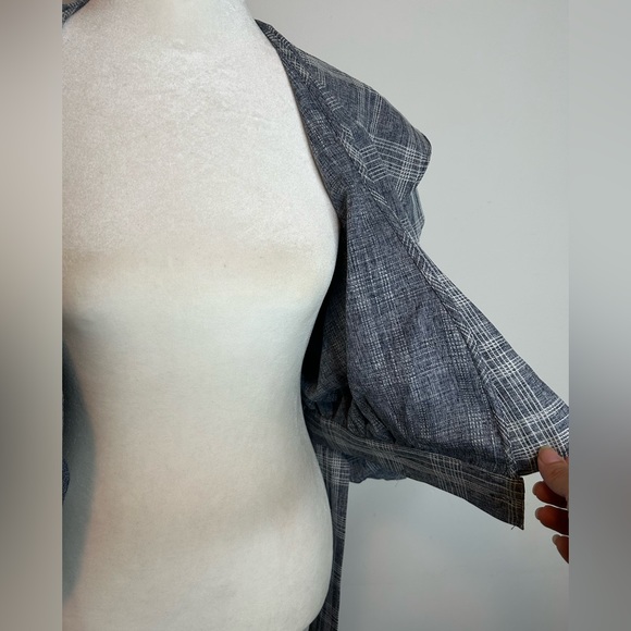 Cqbycq plaid puff shoulder wrap top Size Medium blouse - Picture 6 of 10